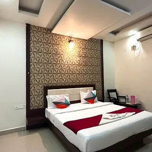 https://hotel-aj-palace.mysorehotels.org